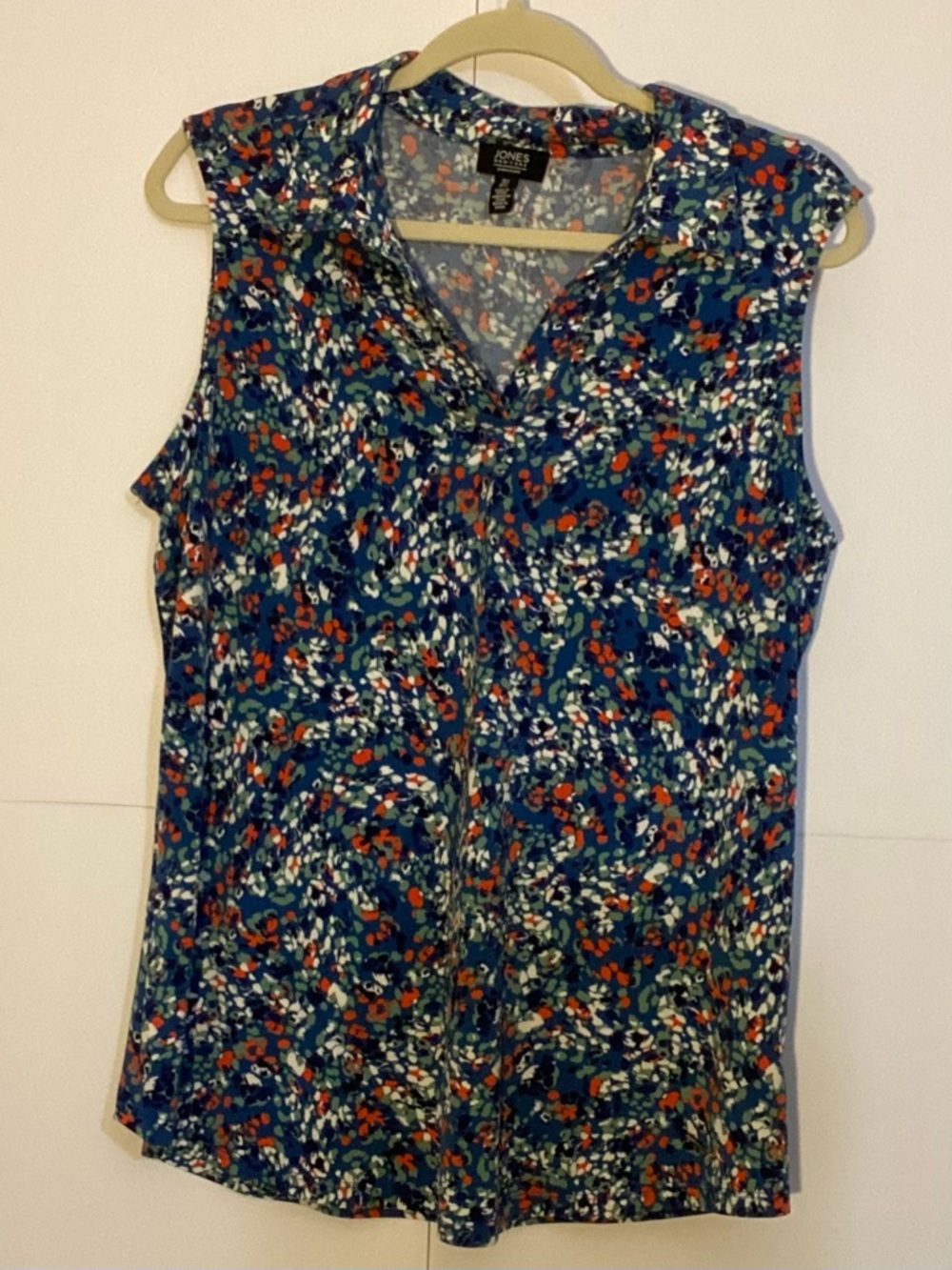 Jones New York Blue Floral Sleeveless Tank Top with White & Orange Accents Sz M